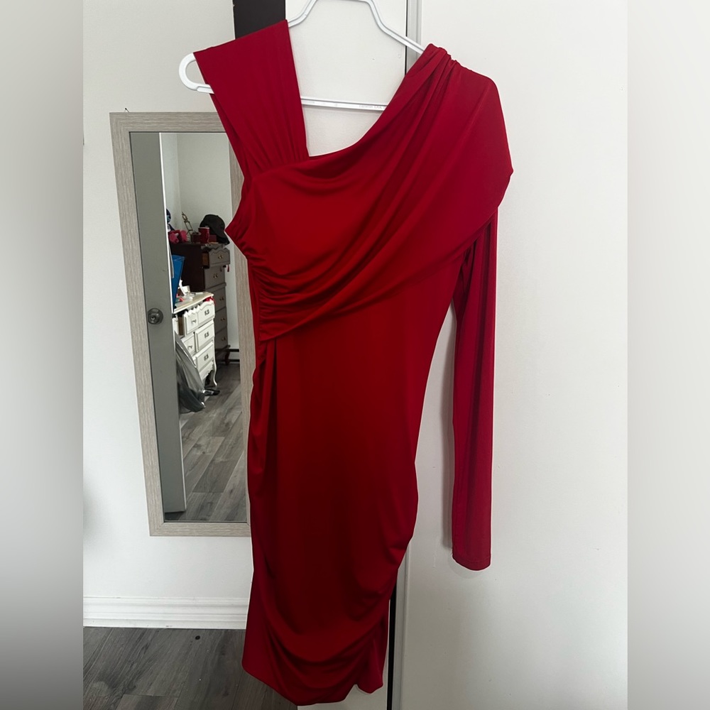 VENUS red dress - Picture 3 of 3